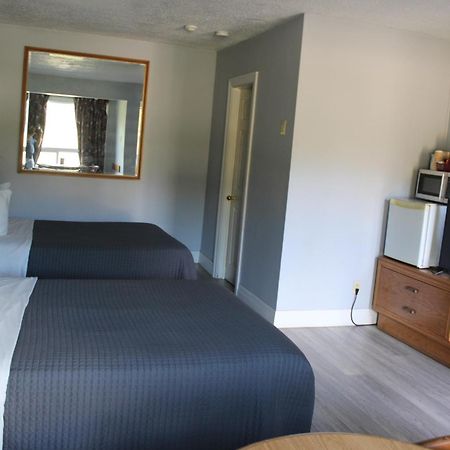 Bancroft Inn & Suites מראה חיצוני תמונה