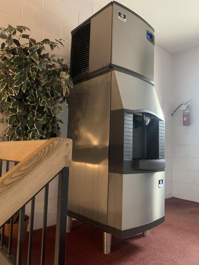 Bancroft Inn & Suites מראה חיצוני תמונה