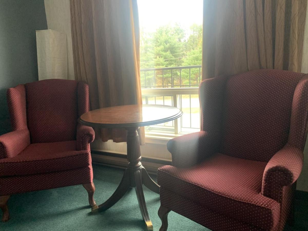 Bancroft Inn & Suites מראה חיצוני תמונה
