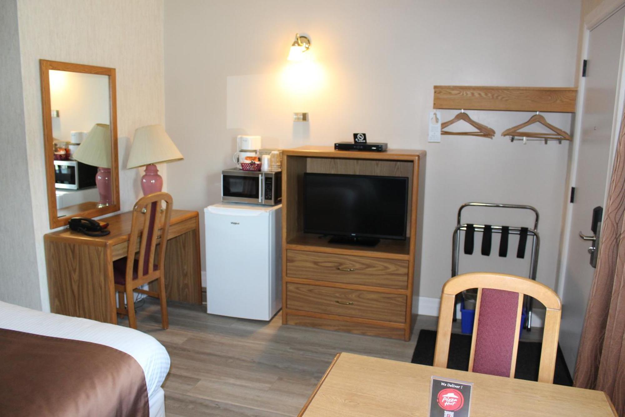 Bancroft Inn & Suites מראה חיצוני תמונה