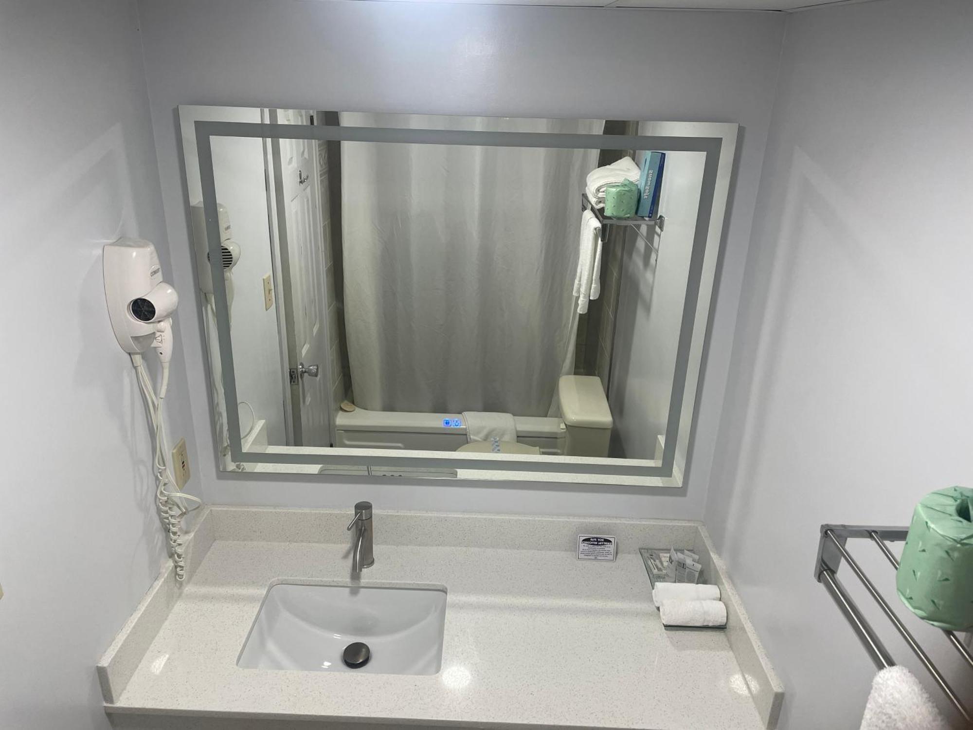 Bancroft Inn & Suites מראה חיצוני תמונה