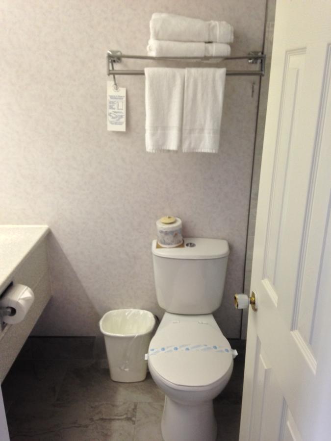 Bancroft Inn & Suites מראה חיצוני תמונה